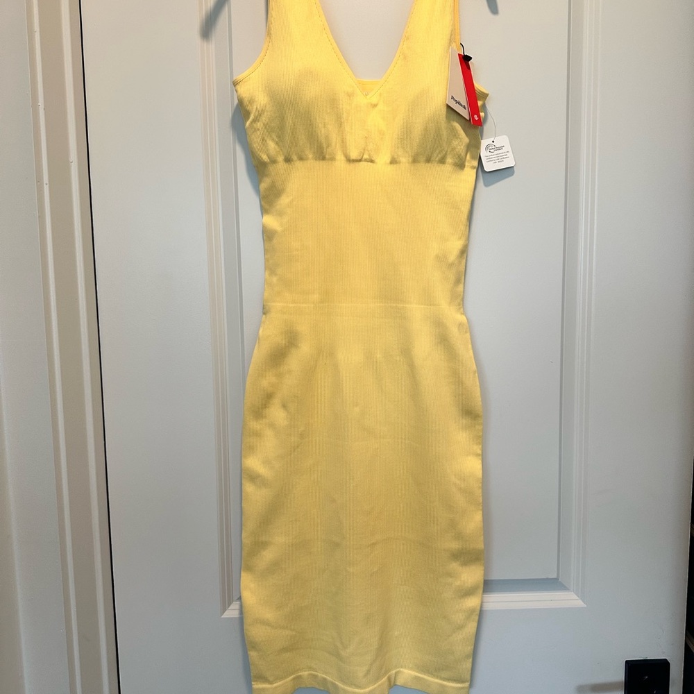 Elegant Yellow Midi Dress